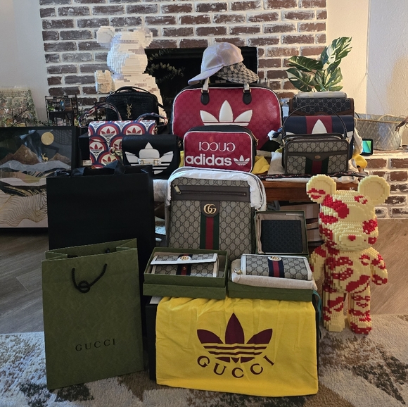 💚❤️💚Gucci Gang Givvy!! 👜🎁We are live!!!! Entrupy Verified Seller🩵❤️🩵 - Picture 7 of 16